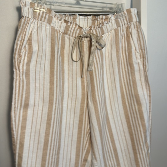 Chico’s 100% Linen Wide Leg Neutral Striped Elastic/Faux Drawstring Capris - Picture 2 of 7